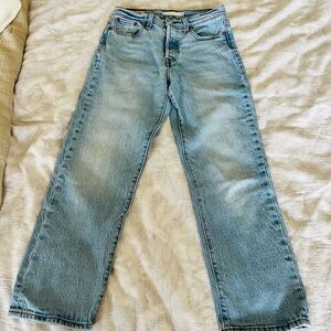 Levi's Wedgie Straight Fit Jean size 26 in Fully Baked-light Wash